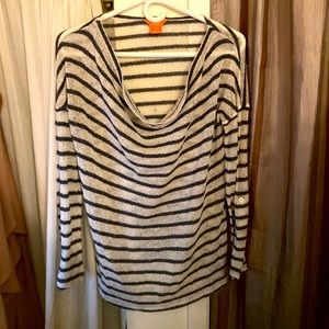 Sheer, White and Navy Striped, Loose Collar 3 Quarter Sleeve.